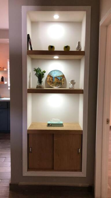 Lovely 1 Bedroom Apartment W/Private Parking إنسينادا المظهر الخارجي الصورة
