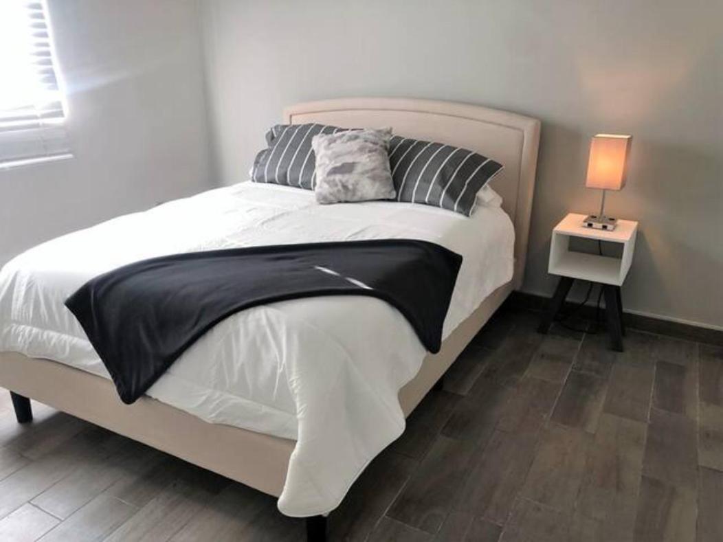 Lovely 1 Bedroom Apartment W/Private Parking إنسينادا المظهر الخارجي الصورة